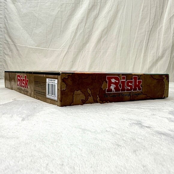 Risk - The Game of Strategic Conquest Boardgame 2015 Hasbro New Open Box - Picture 8 of 8